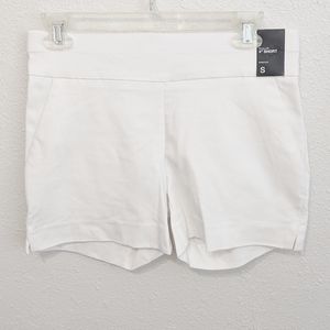 NY & Co Sleek Stretch Shorts
